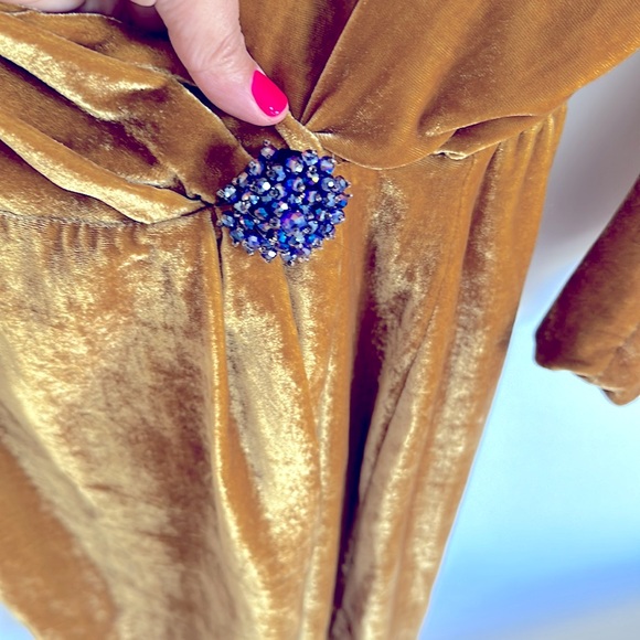 Mango Velvet Lined  Wrap Midi Dress US 6 Brooch Accent Button Orange Gold Color - Picture 6 of 10